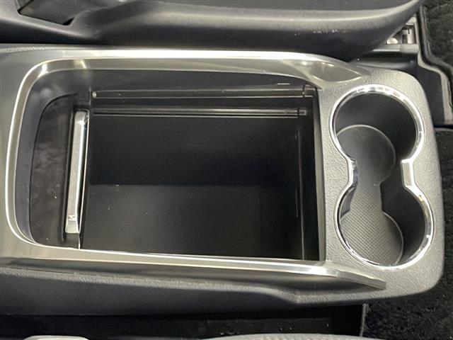 アルファード ２．５Ｓ　純正９型ナビ　フリップダウンモニター　バックカメラ　衝突軽減　レーダークルーズ　レーンキープ　クリアランスソナー　パワースライドドア　フルセグＴＶ　ＥＴＣ　ＬＥＤライト　スマートキー　プッシュスタート（35枚目）