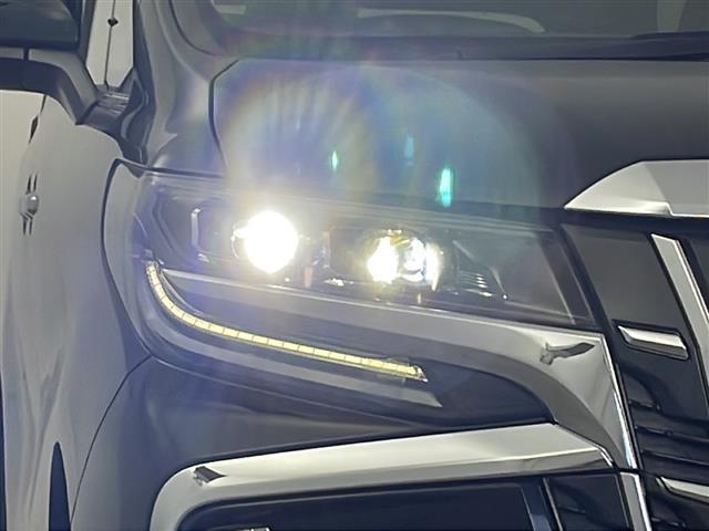 アルファード ２．５Ｓ　純正９型ナビ　フリップダウンモニター　バックカメラ　衝突軽減　レーダークルーズ　レーンキープ　クリアランスソナー　パワースライドドア　フルセグＴＶ　ＥＴＣ　ＬＥＤライト　スマートキー　プッシュスタート（37枚目）