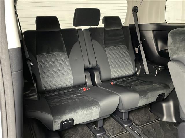 アルファード ２．５Ｓ　純正９型ナビ　フリップダウン　サンルーフ　ＺＥＵＳエアロ　ＺＥＵＳマフラー　バックカメラ　ローダウン　衝突軽減　レーダークルーズ　レーンキープ　両側電動スライド　ＰＣＳ　２０インチＡＷ　ドラレコＥＴＣ（12枚目）