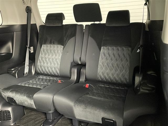 アルファード ２．５Ｓ　純正９型ナビ　フリップダウン　サンルーフ　ＺＥＵＳエアロ　ＺＥＵＳマフラー　バックカメラ　ローダウン　衝突軽減　レーダークルーズ　レーンキープ　両側電動スライド　ＰＣＳ　２０インチＡＷ　ドラレコＥＴＣ（17枚目）