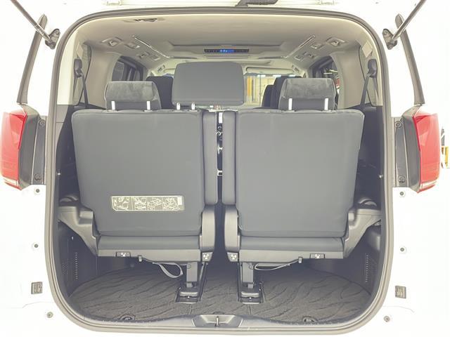 アルファード ２．５Ｓ　純正９型ナビ　フリップダウン　サンルーフ　ＺＥＵＳエアロ　ＺＥＵＳマフラー　バックカメラ　ローダウン　衝突軽減　レーダークルーズ　レーンキープ　両側電動スライド　ＰＣＳ　２０インチＡＷ　ドラレコＥＴＣ（18枚目）