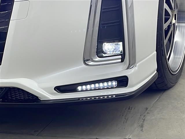 アルファード ２．５Ｓ　純正９型ナビ　フリップダウン　サンルーフ　ＺＥＵＳエアロ　ＺＥＵＳマフラー　バックカメラ　ローダウン　衝突軽減　レーダークルーズ　レーンキープ　両側電動スライド　ＰＣＳ　２０インチＡＷ　ドラレコＥＴＣ（40枚目）