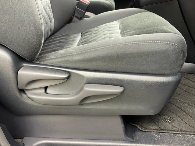 アルファード ２．５Ｓ　純正９型ナビ　フリップダウン　サンルーフ　ＺＥＵＳエアロ　ＺＥＵＳマフラー　バックカメラ　ローダウン　衝突軽減　レーダークルーズ　レーンキープ　両側電動スライド　ＰＣＳ　２０インチＡＷ　ドラレコＥＴＣ（75枚目）