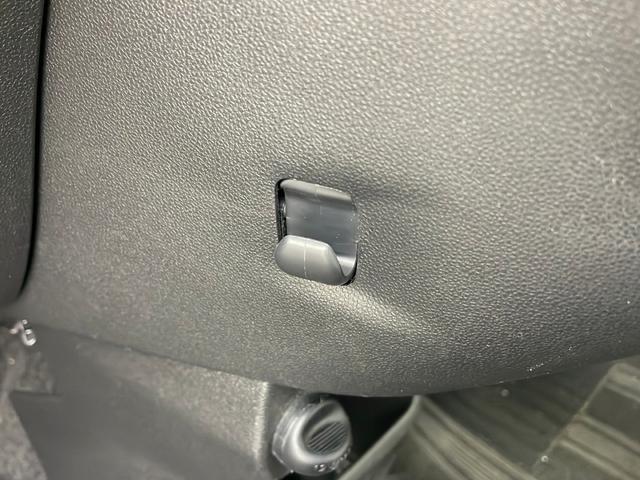 気になる車はすぐにお問い合わせください！画面右側の００６６から始まる無料ダイヤルからお問い合わせ下さい！専門スタッフがお車のご質問にお答えいたします！