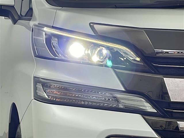 ヘッドライト専用ガラスコーティング『ヘッドライトコート』はガラス被膜で黄ばみなどの表面劣化の予防や発止効果で汚れの付着を抑制する効果が期待できます。