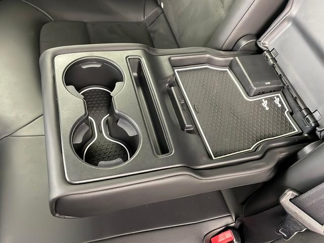 店頭販売もしておりますので、先に在庫が無くなってしまうこともございます。気になる車はまずはお問い合わせください！