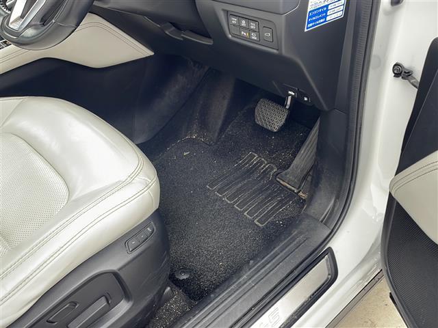 CX-5 XD Lパッケージ 純正ナビ・ETC・全方位カメラ・クルコン・BSM・ステアリングヒーター・全席シートヒーター・革シート・前席パワーシート・パワーバックドア・アダクティブLEDヘッドライト・HUD・フリップダウンモニター(10枚目)