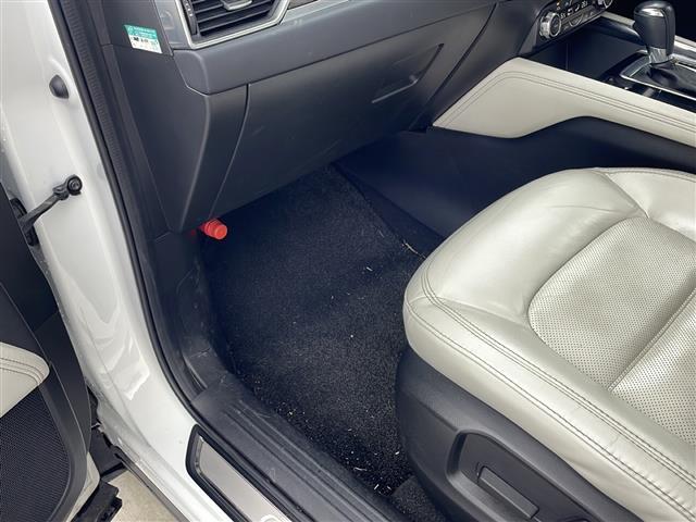 CX-5 XD Lパッケージ 純正ナビ・ETC・全方位カメラ・クルコン・BSM・ステアリングヒーター・全席シートヒーター・革シート・前席パワーシート・パワーバックドア・アダクティブLEDヘッドライト・HUD・フリップダウンモニター(16枚目)