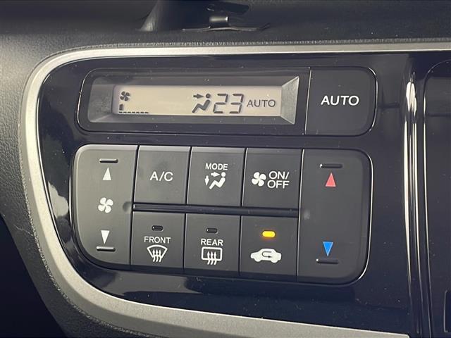 Ｎ－ＢＯＸカスタム Ｇ・ターボパッケージ　社外７インチナビ　バックカメラ　クルーズコントロール　横滑り防止装置　両側パワースライドドア　ステアリングスイッチ　パドルシフト　フロアマット　ＨＩＤオートライト　純正１５インチアルミホイールタイヤ（24枚目）