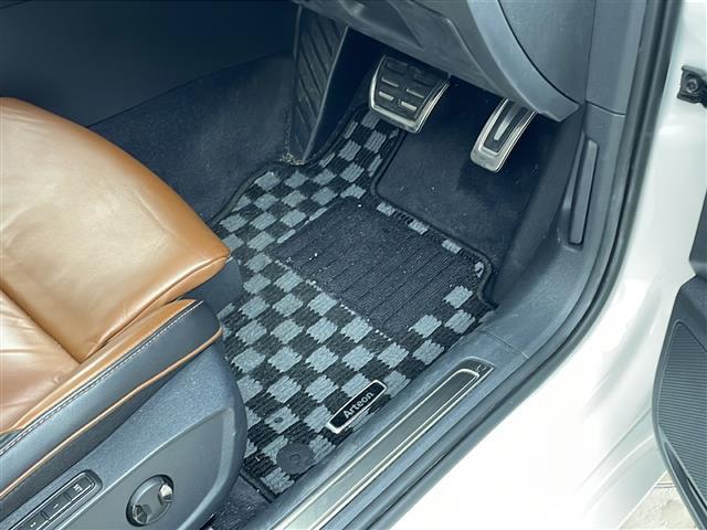 アルテオン ＴＳＩ　４モーション　エレガンス（8枚目）