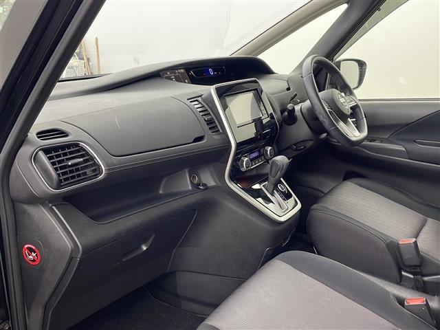 セレナ ハイウェイスター 社外ナビ TV バックカメラ ETC 両側パパワースライドドア クルーズコントロール ドライブレコーダー エマージェンシーブレーキ レーンキープアシスト LEDヘッドライト インテリジェントキー(12枚目)