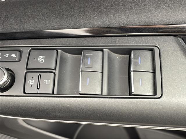 ハリアー S ・バックカメラ・前方ドライブレコーダー・電子パーキングブレーキ・オートホールド・ETC・MTモード付AT・革巻ステアリング・ステアリングスイッチ・プッシュスタート・スマートキー・電動格納ミラー(31枚目)