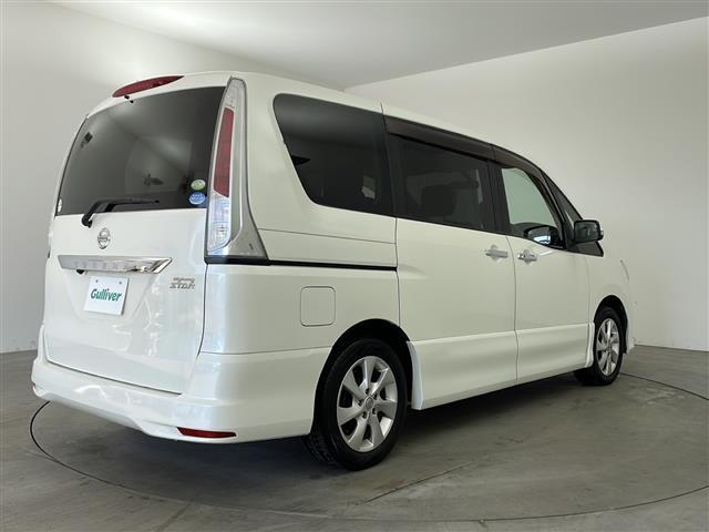 セレナ ハイウェイスター　Ｊパッケージ　純正ナビ　ＴＶ　バックカメラ　ビルトインＥＴＣ　両側パワースライドドア　クルーズコントロール　キセノンヘッドライト　オートライト　フォグランプ　デュアルエアコン　インテリジェントキー　プッシュスタート（3枚目）