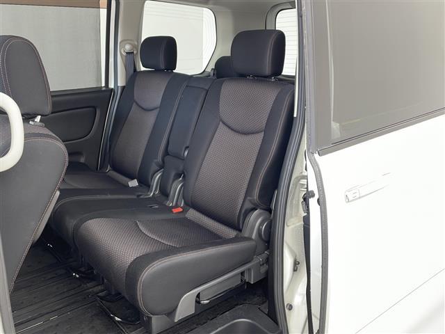 セレナ ハイウェイスター　Ｊパッケージ　純正ナビ　ＴＶ　バックカメラ　ビルトインＥＴＣ　両側パワースライドドア　クルーズコントロール　キセノンヘッドライト　オートライト　フォグランプ　デュアルエアコン　インテリジェントキー　プッシュスタート（14枚目）