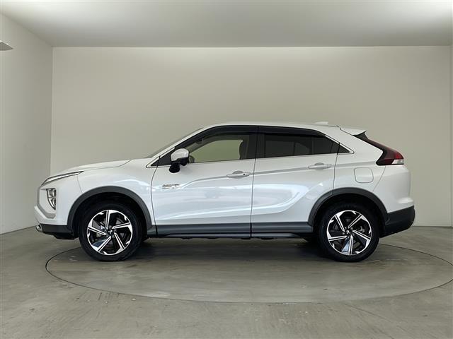 エクリプスクロスＰＨＥＶ Ｇ　社外ナビ・ＥＴＣ・前後ドラレコ・レーダークルーズコントロール・ＨＵＤ・車線逸脱警報・衝突軽減ブレーキ・ＬＥＤオートライト・オートハイビーム・ステアリングヒーター・純正１８インチアルミ・コーナーセンサー（4枚目）