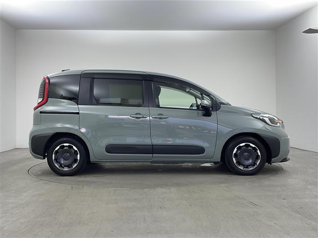 シエンタ Ｚ　・ワンオーナー・純正１０型ナビ・ＴＶ・ＢＴ・ＵＳＢ・Ｍｉｒａｃａｓｔ・バックカメラ・両側パワースライドドア・純正ビルトインＥＴＣ２．０・ステアリングヒーター・パーキングアシストブレーキ（4枚目）