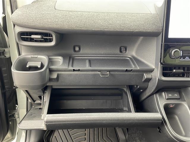 シエンタ Ｚ　・ワンオーナー・純正１０型ナビ・ＴＶ・ＢＴ・ＵＳＢ・Ｍｉｒａｃａｓｔ・バックカメラ・両側パワースライドドア・純正ビルトインＥＴＣ２．０・ステアリングヒーター・パーキングアシストブレーキ（37枚目）