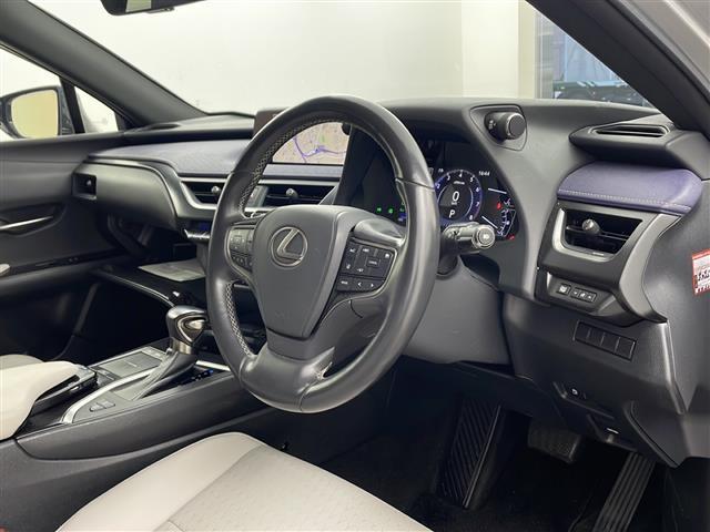 UX UX200 バージョンC 純正ナビ TV バックカメラ ETC ドライブレコーダー レーダークルーズコントロール プリクラッシュセーフティ レーンキープアシスト オートマチックハイビーム LEDヘッドライト シートヒーター(8枚目)