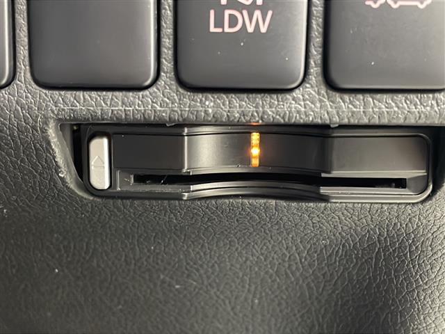 アウトランダーＰＨＥＶ Ｇナビパッケージ　純正ナビ　ＴＶ　全方位カメラ　ビルトインＥＴＣ　ハーフレザー　シートヒーター　レーダークルーズコントロール　衝突軽減ブレーキ　レーンキープアシスト　前後ドライブレコーダー　ＡＣ１００Ｖ　ＬＥＤライト（33枚目）