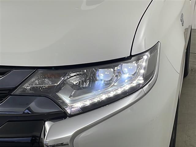 アウトランダーＰＨＥＶ Ｇナビパッケージ　純正ナビ　ＴＶ　全方位カメラ　ビルトインＥＴＣ　ハーフレザー　シートヒーター　レーダークルーズコントロール　衝突軽減ブレーキ　レーンキープアシスト　前後ドライブレコーダー　ＡＣ１００Ｖ　ＬＥＤライト（37枚目）