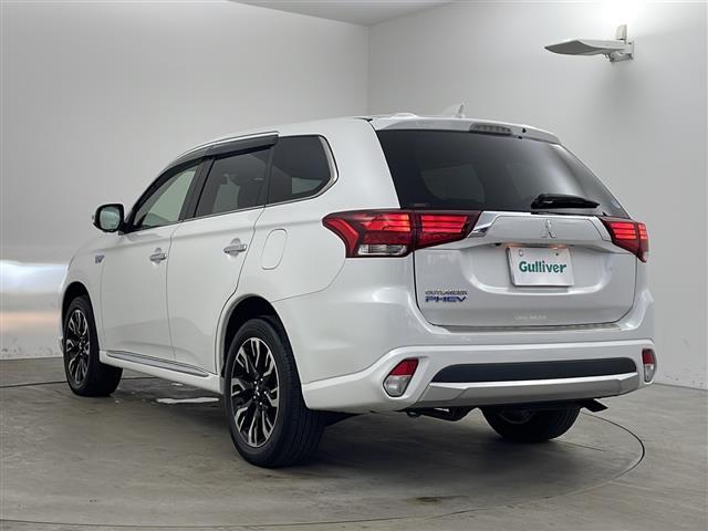 アウトランダーＰＨＥＶ Ｇナビパッケージ　純正ナビ　ＴＶ　全方位カメラ　ビルトインＥＴＣ　ハーフレザー　シートヒーター　レーダークルーズコントロール　衝突軽減ブレーキ　レーンキープアシスト　前後ドライブレコーダー　ＡＣ１００Ｖ　ＬＥＤライト（43枚目）