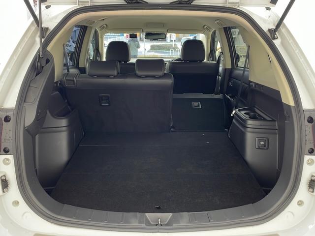 アウトランダーＰＨＥＶ Ｇナビパッケージ　純正ナビ　ＴＶ　全方位カメラ　ビルトインＥＴＣ　ハーフレザー　シートヒーター　レーダークルーズコントロール　衝突軽減ブレーキ　レーンキープアシスト　前後ドライブレコーダー　ＡＣ１００Ｖ　ＬＥＤライト（61枚目）