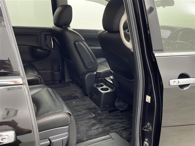 エルグランド ２５０ハイウェイスタープレミアム　純正ナビ　全方位カメラ　フリップダウンモニター　クルコン　　コーナーセンサー　革シート　両側パワスラ　前席パワーシート　シートヒーター　ＬＥＤライト　社外アルミホイールタイヤ　ビルトインＥＴＣ（10枚目）