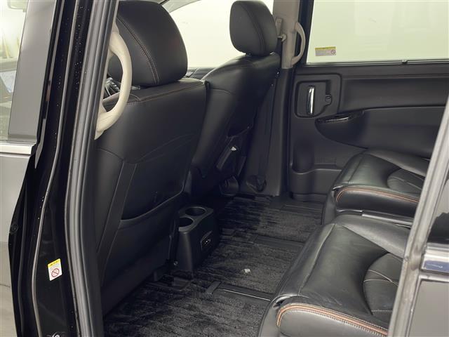 エルグランド ２５０ハイウェイスタープレミアム　純正ナビ　全方位カメラ　フリップダウンモニター　クルコン　　コーナーセンサー　革シート　両側パワスラ　前席パワーシート　シートヒーター　ＬＥＤライト　社外アルミホイールタイヤ　ビルトインＥＴＣ（15枚目）