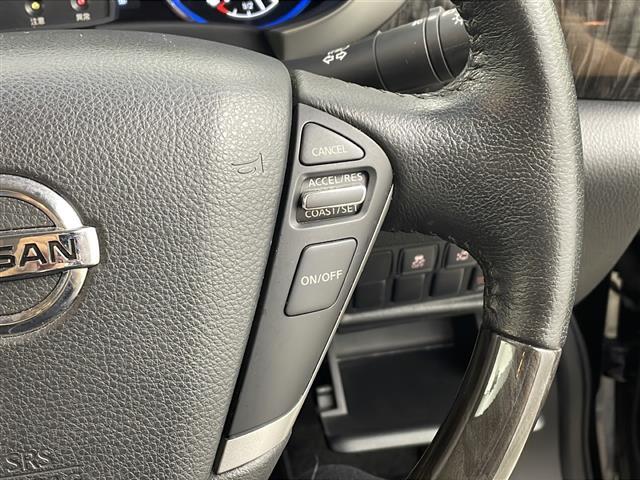 エルグランド ２５０ハイウェイスタープレミアム　純正ナビ　全方位カメラ　フリップダウンモニター　クルコン　　コーナーセンサー　革シート　両側パワスラ　前席パワーシート　シートヒーター　ＬＥＤライト　社外アルミホイールタイヤ　ビルトインＥＴＣ（25枚目）