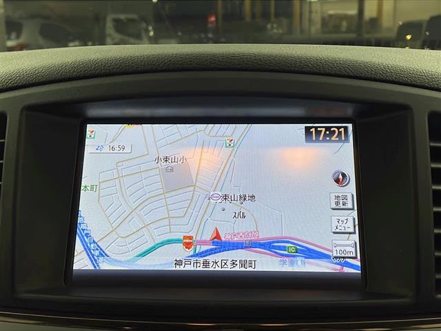 エルグランド ２５０ハイウェイスタープレミアム　純正ナビ　全方位カメラ　フリップダウンモニター　クルコン　　コーナーセンサー　革シート　両側パワスラ　前席パワーシート　シートヒーター　ＬＥＤライト　社外アルミホイールタイヤ　ビルトインＥＴＣ（26枚目）