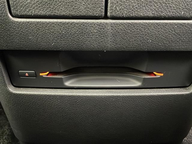 エルグランド ２５０ハイウェイスタープレミアム　純正ナビ　全方位カメラ　フリップダウンモニター　クルコン　　コーナーセンサー　革シート　両側パワスラ　前席パワーシート　シートヒーター　ＬＥＤライト　社外アルミホイールタイヤ　ビルトインＥＴＣ（35枚目）