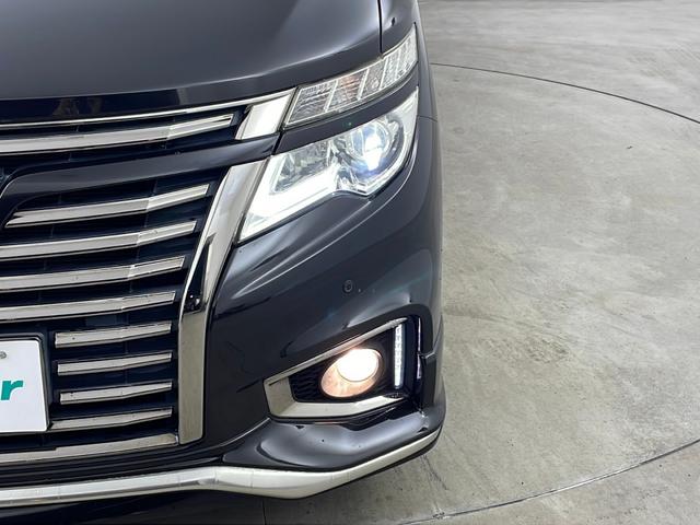 エルグランド ２５０ハイウェイスタープレミアム　純正ナビ　全方位カメラ　フリップダウンモニター　クルコン　　コーナーセンサー　革シート　両側パワスラ　前席パワーシート　シートヒーター　ＬＥＤライト　社外アルミホイールタイヤ　ビルトインＥＴＣ（45枚目）