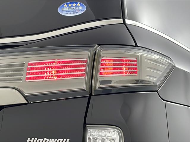 エルグランド ２５０ハイウェイスタープレミアム　純正ナビ　全方位カメラ　フリップダウンモニター　クルコン　　コーナーセンサー　革シート　両側パワスラ　前席パワーシート　シートヒーター　ＬＥＤライト　社外アルミホイールタイヤ　ビルトインＥＴＣ（47枚目）