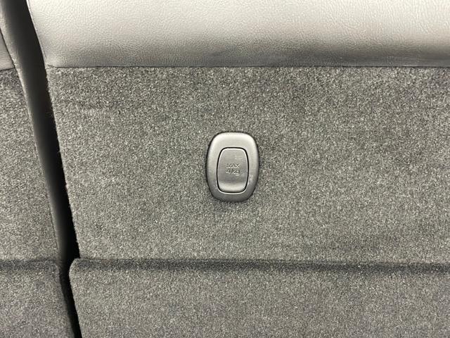 エルグランド ２５０ハイウェイスタープレミアム　純正ナビ　全方位カメラ　フリップダウンモニター　クルコン　　コーナーセンサー　革シート　両側パワスラ　前席パワーシート　シートヒーター　ＬＥＤライト　社外アルミホイールタイヤ　ビルトインＥＴＣ（70枚目）