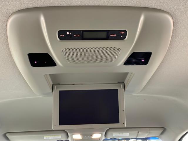 エルグランド ２５０ハイウェイスタープレミアム　純正ナビ　全方位カメラ　フリップダウンモニター　クルコン　　コーナーセンサー　革シート　両側パワスラ　前席パワーシート　シートヒーター　ＬＥＤライト　社外アルミホイールタイヤ　ビルトインＥＴＣ（71枚目）