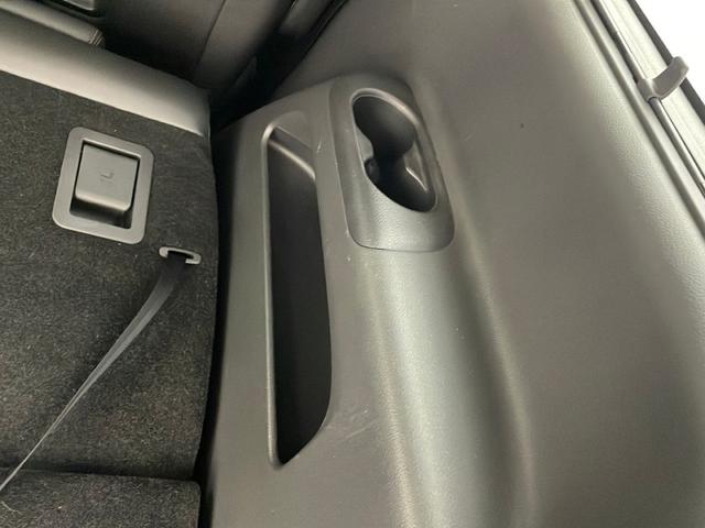 エルグランド ２５０ハイウェイスタープレミアム　純正ナビ　全方位カメラ　フリップダウンモニター　クルコン　　コーナーセンサー　革シート　両側パワスラ　前席パワーシート　シートヒーター　ＬＥＤライト　社外アルミホイールタイヤ　ビルトインＥＴＣ（74枚目）