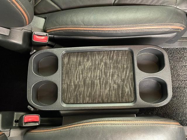 エルグランド ２５０ハイウェイスタープレミアム　純正ナビ　全方位カメラ　フリップダウンモニター　クルコン　　コーナーセンサー　革シート　両側パワスラ　前席パワーシート　シートヒーター　ＬＥＤライト　社外アルミホイールタイヤ　ビルトインＥＴＣ（78枚目）