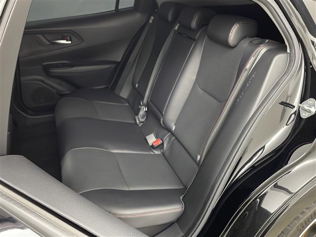 プリウス Ｚ　純正１２．３インディスプレイナビオーディオ　パノラミックビューモニター　トヨタセーフティセンス　デジタルインナーミラー　パワーバックドア　革シート　ＥＴＣ２．０　モデリスタエアロ（15枚目）