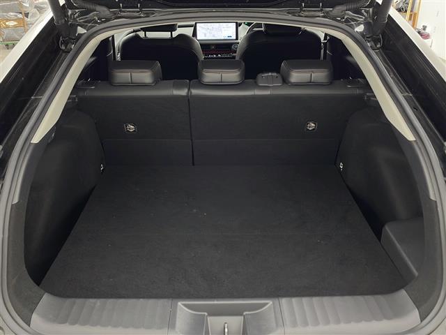 プリウス Ｚ　純正１２．３インディスプレイナビオーディオ　パノラミックビューモニター　トヨタセーフティセンス　デジタルインナーミラー　パワーバックドア　革シート　ＥＴＣ２．０　モデリスタエアロ（16枚目）