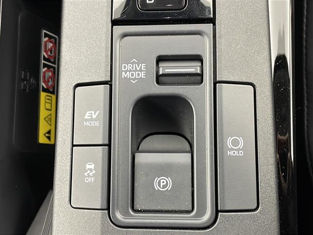 プリウス Ｚ　純正１２．３インディスプレイナビオーディオ　パノラミックビューモニター　トヨタセーフティセンス　デジタルインナーミラー　パワーバックドア　革シート　ＥＴＣ２．０　モデリスタエアロ（27枚目）