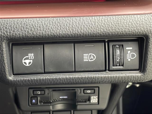 プリウス Ｚ　純正１２．３インディスプレイナビオーディオ　パノラミックビューモニター　トヨタセーフティセンス　デジタルインナーミラー　パワーバックドア　革シート　ＥＴＣ２．０　モデリスタエアロ（28枚目）