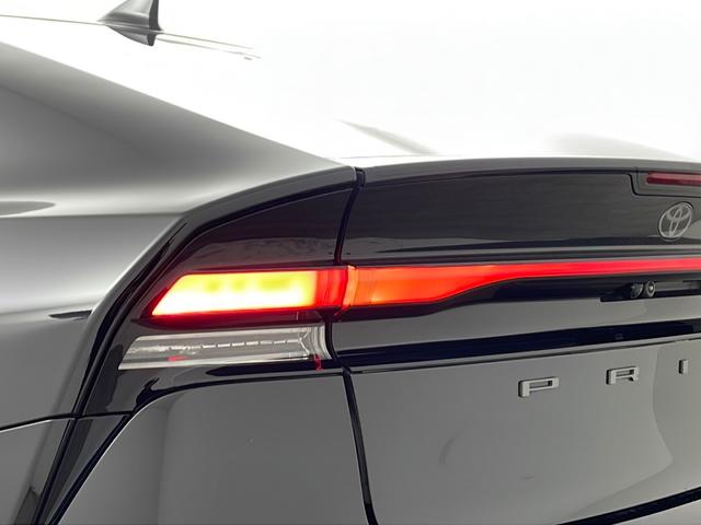 プリウス Ｚ　純正１２．３インディスプレイナビオーディオ　パノラミックビューモニター　トヨタセーフティセンス　デジタルインナーミラー　パワーバックドア　革シート　ＥＴＣ２．０　モデリスタエアロ（44枚目）