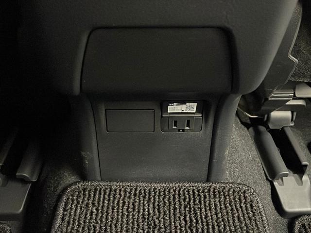 プリウス Ｚ　純正１２．３インディスプレイナビオーディオ　パノラミックビューモニター　トヨタセーフティセンス　デジタルインナーミラー　パワーバックドア　革シート　ＥＴＣ２．０　モデリスタエアロ（68枚目）