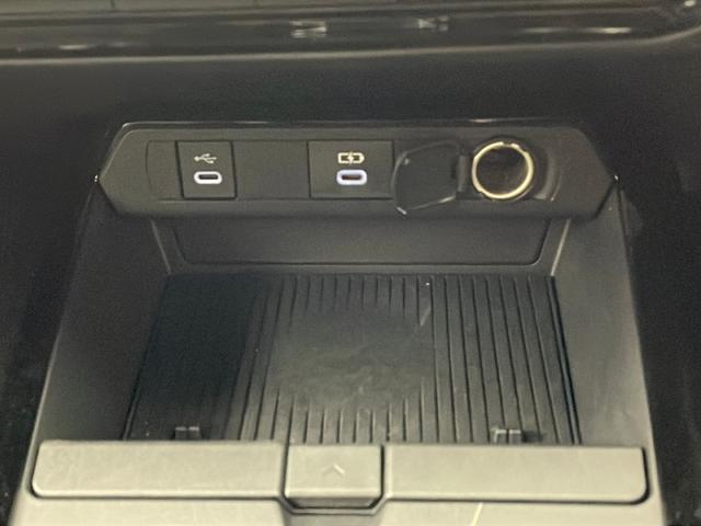 プリウス Ｚ　純正１２．３インディスプレイナビオーディオ　パノラミックビューモニター　トヨタセーフティセンス　デジタルインナーミラー　パワーバックドア　革シート　ＥＴＣ２．０　モデリスタエアロ（70枚目）