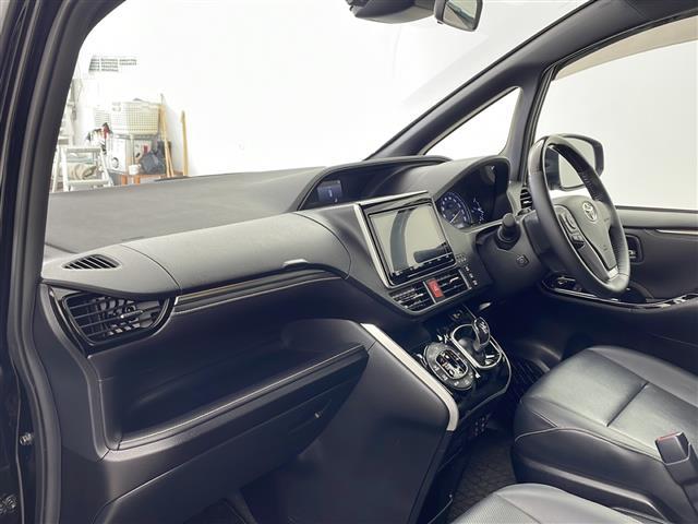 エスクァイア ハイブリッドGi 純正ナビ TV バックカメラ 両側パワースライドドア プリクラッシュセーフティ レーンディパーチャーアラート オートマチックハイビーム ドライブレコーダー LEDヘッドライト 革シート シートヒーター(12枚目)