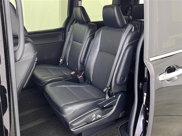 エスクァイア ハイブリッドGi 純正ナビ TV バックカメラ 両側パワースライドドア プリクラッシュセーフティ レーンディパーチャーアラート オートマチックハイビーム ドライブレコーダー LEDヘッドライト 革シート シートヒーター(14枚目)