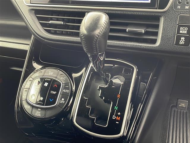 ノア Si ダブルバイビー 10型ナビ TV 12.1型後席モニター ETC 両側パワースライドドア ハーフレザー プリクラッシュセーフティ ドライブレコーダー LEDヘッドライト 純正16インチアルミホイール(28枚目)