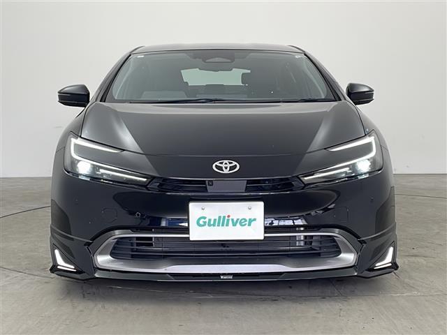 プリウス Ｚ　純正ナビ・パノラミックビューモニター・ビルトインＥＴＣ２．０・パワーバックドア・ワイヤレス充電・モデリスタエアロ・社外車高調・トヨタセーフティセンス・レザーシート・シートヒーター・エアシート（4枚目）