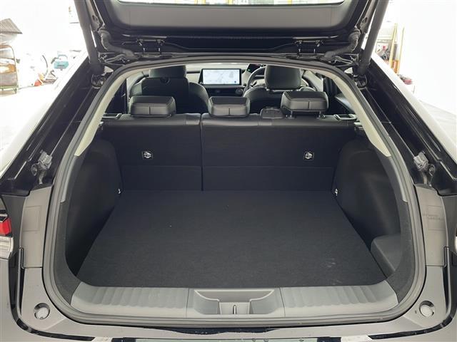 プリウス Ｚ　純正ナビ・パノラミックビューモニター・ビルトインＥＴＣ２．０・パワーバックドア・ワイヤレス充電・モデリスタエアロ・社外車高調・トヨタセーフティセンス・レザーシート・シートヒーター・エアシート（16枚目）