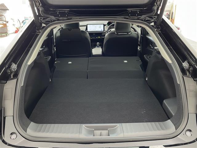 プリウス Ｚ　純正ナビ・パノラミックビューモニター・ビルトインＥＴＣ２．０・パワーバックドア・ワイヤレス充電・モデリスタエアロ・社外車高調・トヨタセーフティセンス・レザーシート・シートヒーター・エアシート（18枚目）